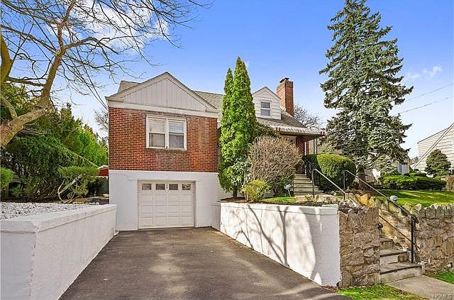 1st image of 138 Sweetfield Cir