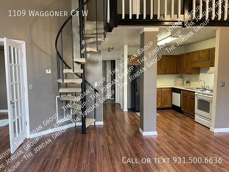 1109 Waggoner Ct W — Photo 4