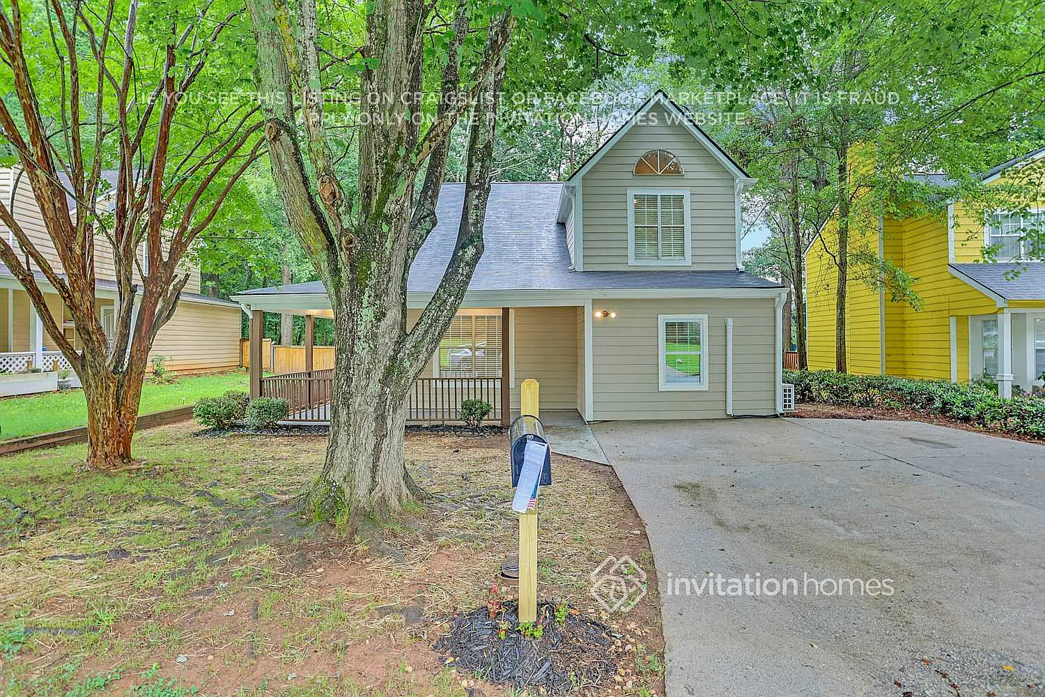 1018 Autumn Crest Ct Stone Mountain, GA 30083 — Photo 2