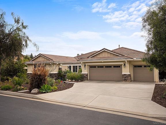 3rd image of 1812 Hayden Ranch Rd