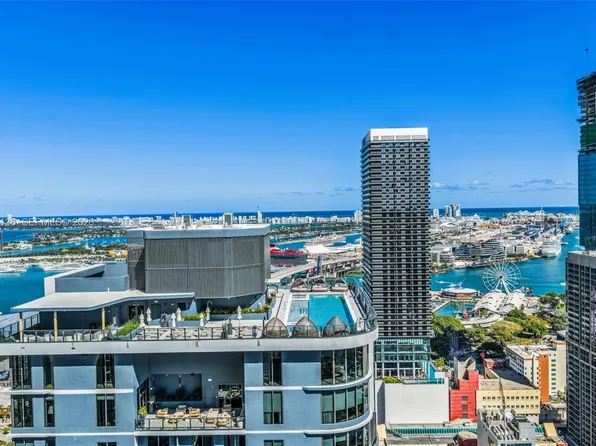 121 NE 5th St Unit 902, Miami, FL 33132