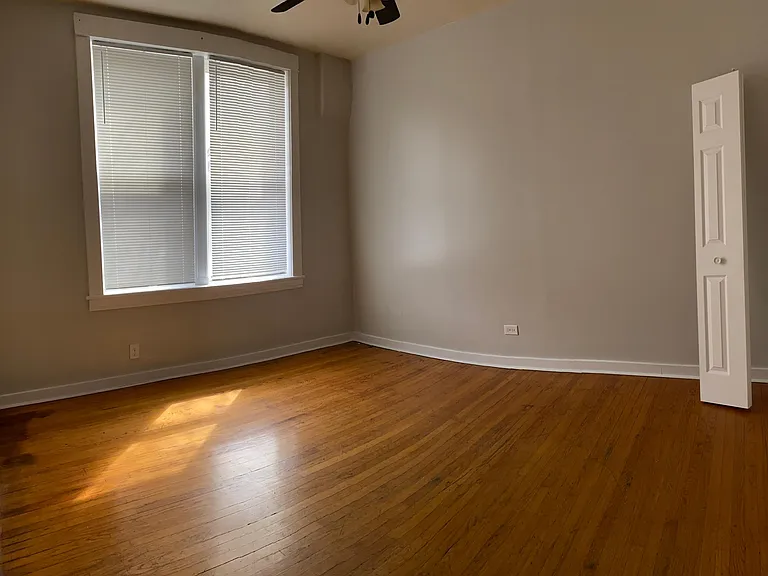 3808 S Francisco Ave #1 — Photo 4
