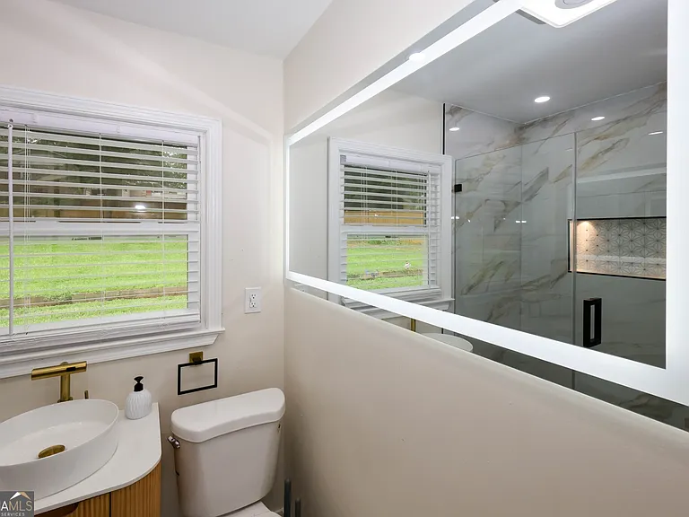 2218 Dodson Dr — Photo 18