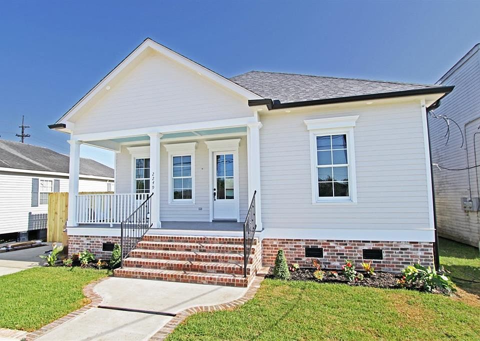 1st image of 2249 Robert E Lee Blvd