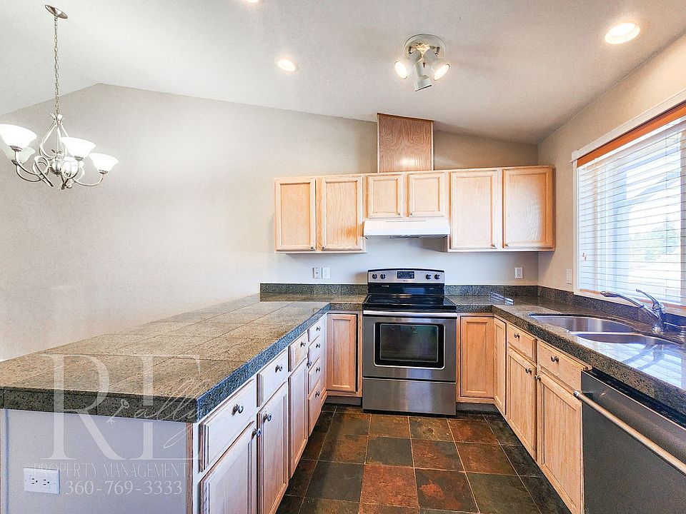 1st image of 304 N Wycoff Ave Unit 1