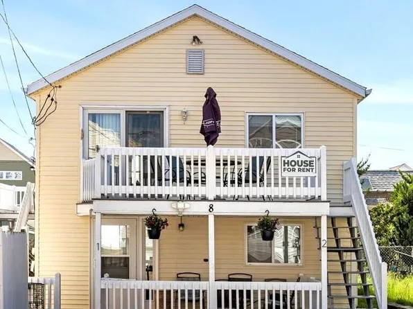 8 Commonwealth Ave, Salisbury, MA