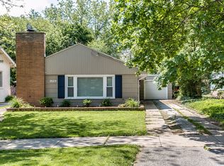 2123 Cedar Rd, Homewood, IL 60430