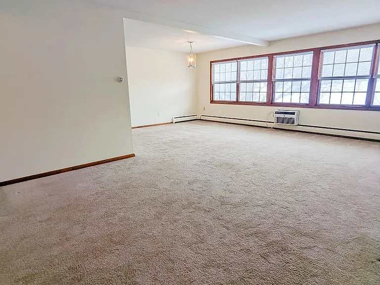 515 Cleveland Ave S — Photo 2
