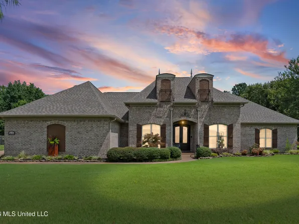 2634 Fountain Gate Dr, Hernando, MS 38632