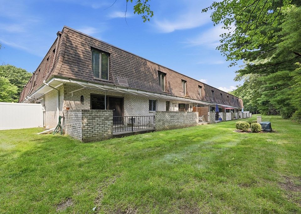 1st image of 155 Porter Lake Dr #155