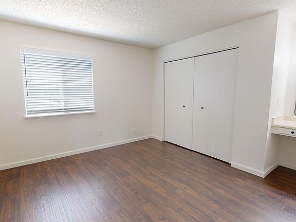 4th image of 3080 Catalpa Ct #2