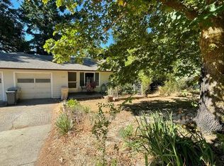 1018 Pioneer St, Philomath, OR 97370