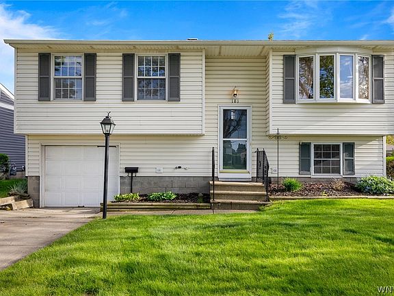 3rd image of 181 Le Havre Dr