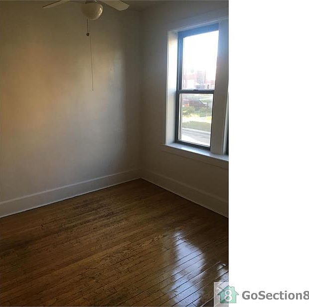 1st image of 1702 W 82nd St #1