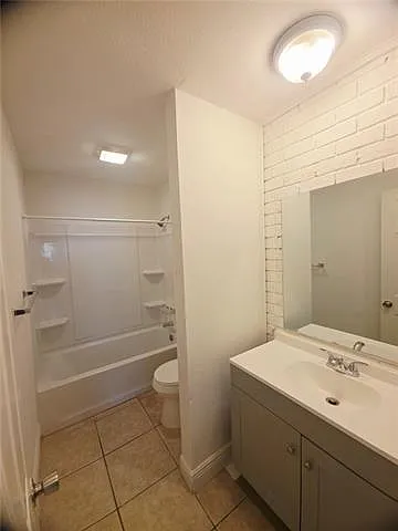 3315 Kabel Dr — Photo 10