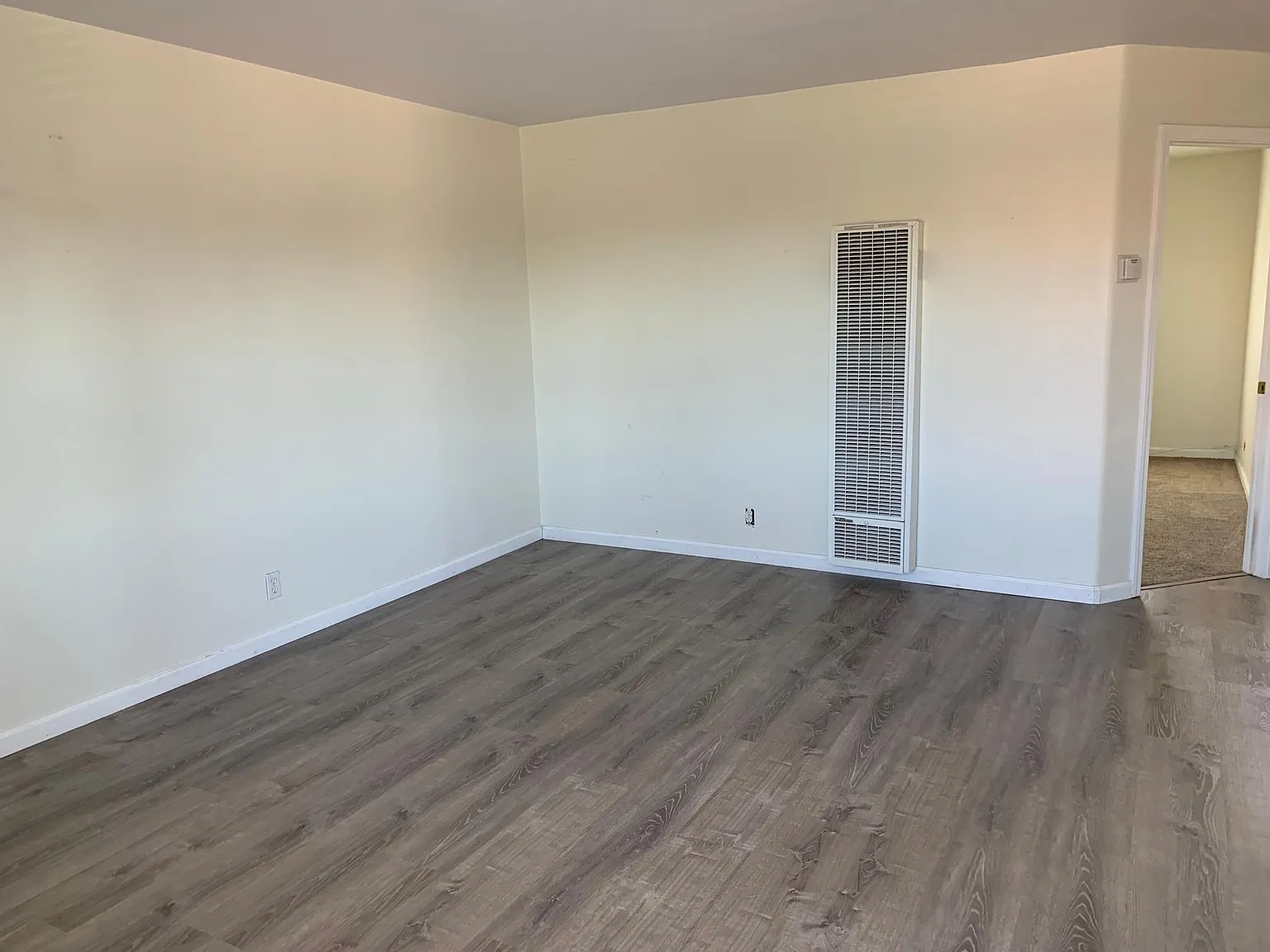 1914 Clayton Way — Photo 3