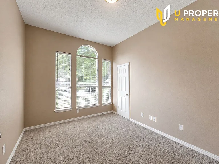 5605 Belle Chasse Ln — Photo 14