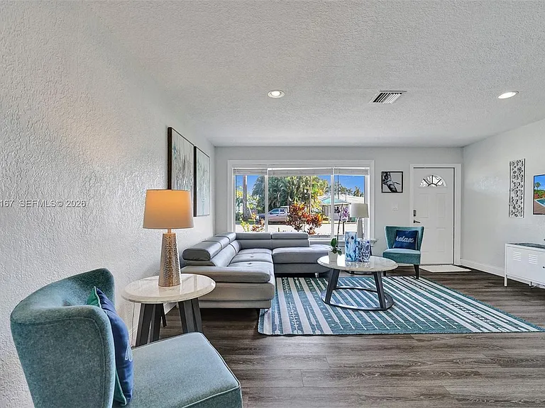 3730 SW 47th Ct — Photo 12