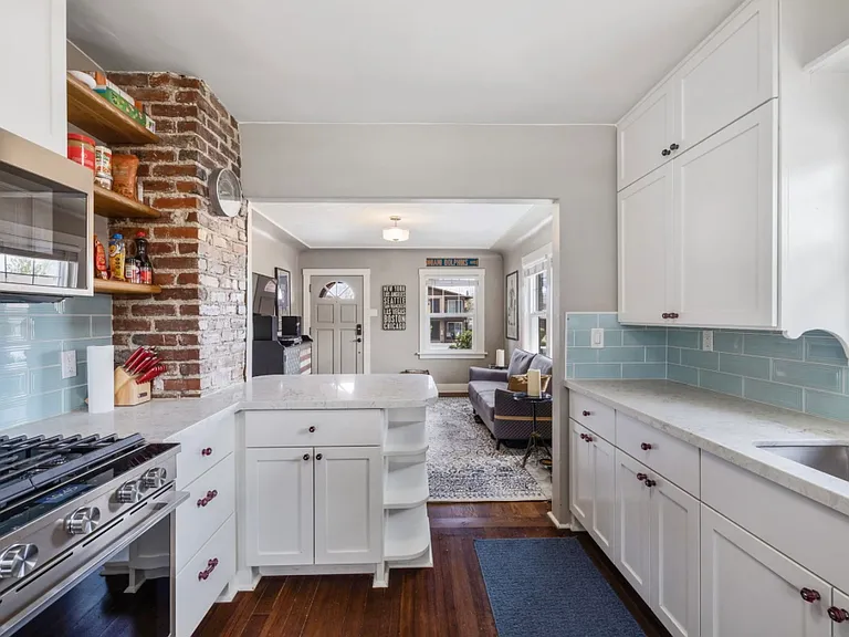 721 Lander St — Photo 8