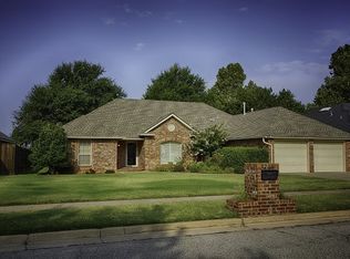 1216 Mountain Brook Dr, Norman, OK 73072