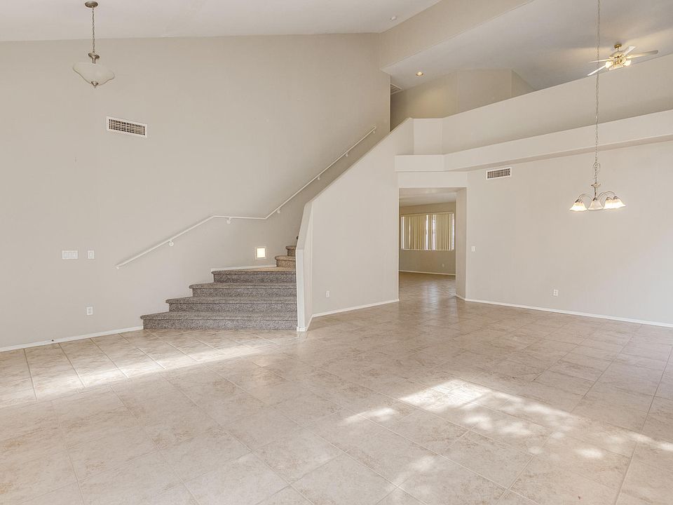 1st image of 10410 W Sunflower Pl