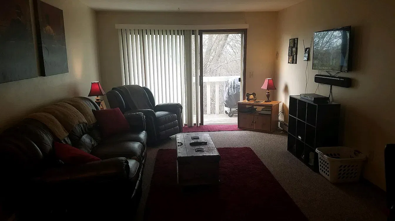 1 bed, 650 sqft, $1,075 — Photo 2