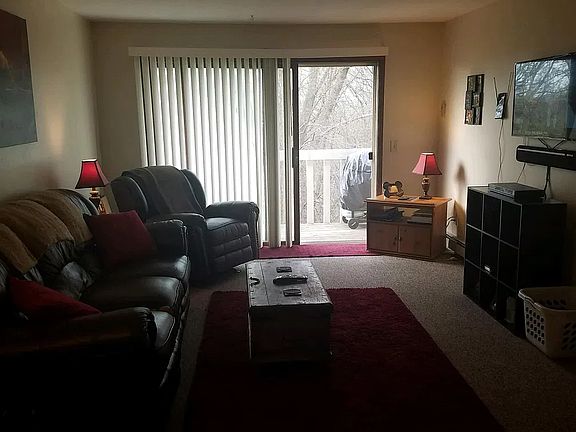 2nd image of 500-514 Manchester Ln