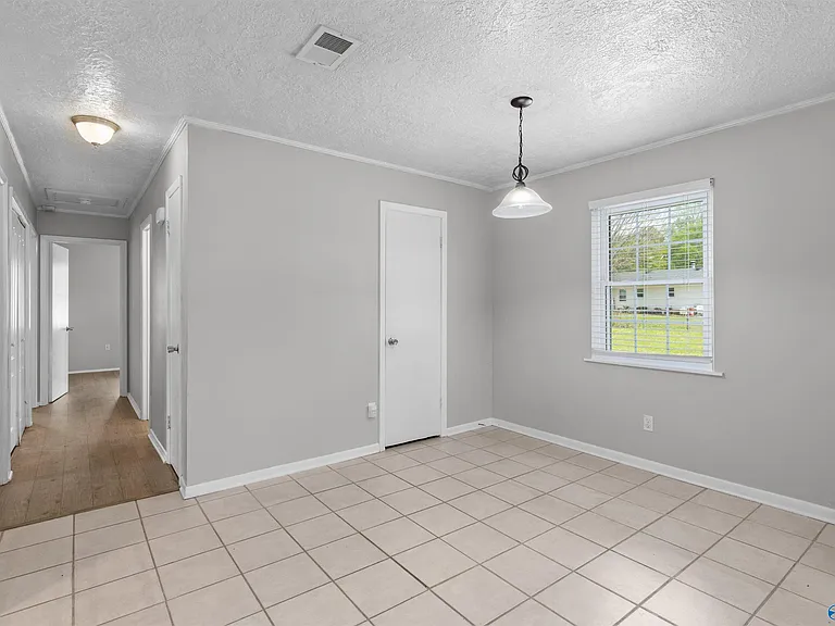 2406 Yorkshire Dr SW — Photo 18