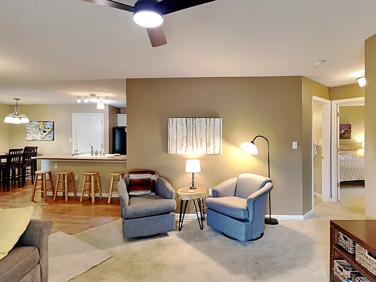 1509 Point Dr — Photo 10