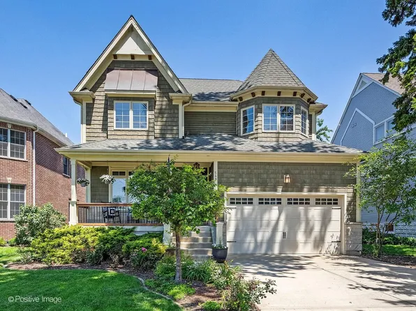 549 W 3rd St, Elmhurst, IL 60126