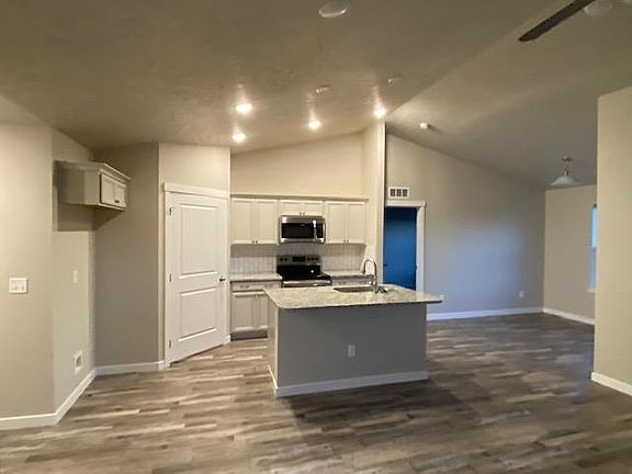 4th image of 736 N Baldner Point Pl