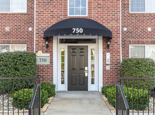 750 Hidden Ridge Ct APT 302, South Park, PA 15129