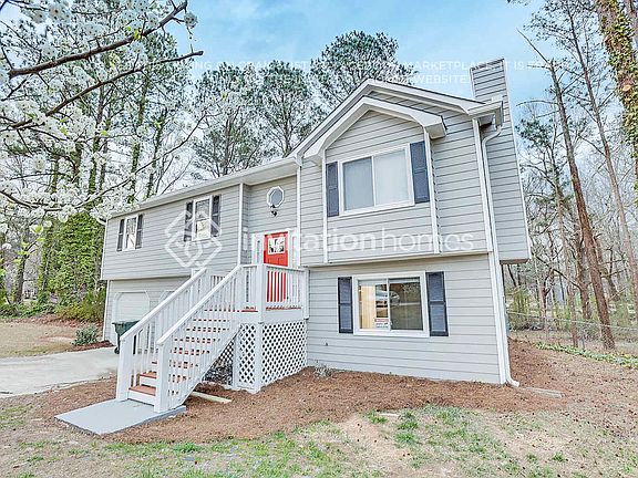 3rd image of 3560 Brookview Dr