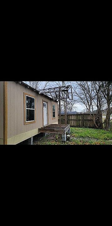 1st image of 1833 Ferguson Way
