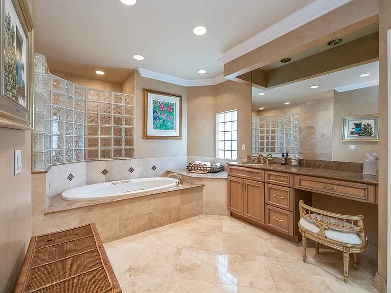 600 Port Side Dr — Photo 17