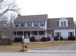 25 Ridge Dr, Narragansett, RI 02882