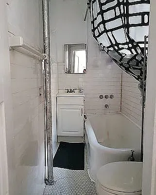 Rented by Lot & Units Realty Inc | media 7