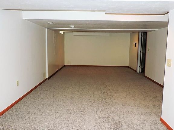 5th image of 1440 Loriann Dr