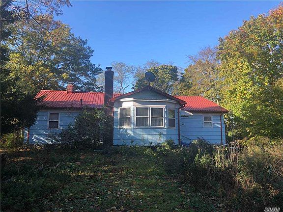 3rd image of 134 Saint Marys Dr