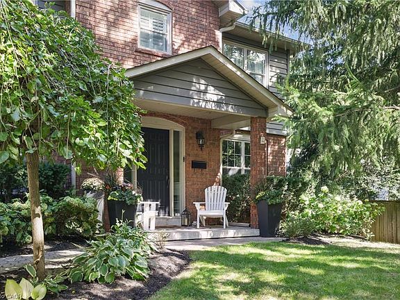 2nd image of 485 Coleen Dr