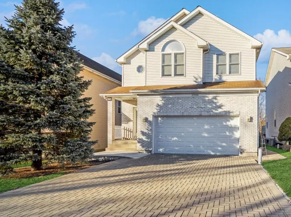 23540 N Melody Ln, Lake Zurich, IL 60047