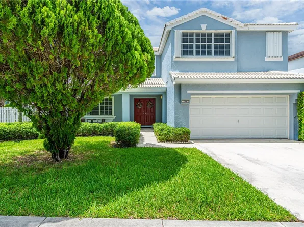 15639 SW 98th Ter, Miami, FL 33196