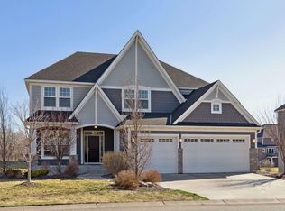 2 Rapp Farm Blvd, North Oaks, MN 55127