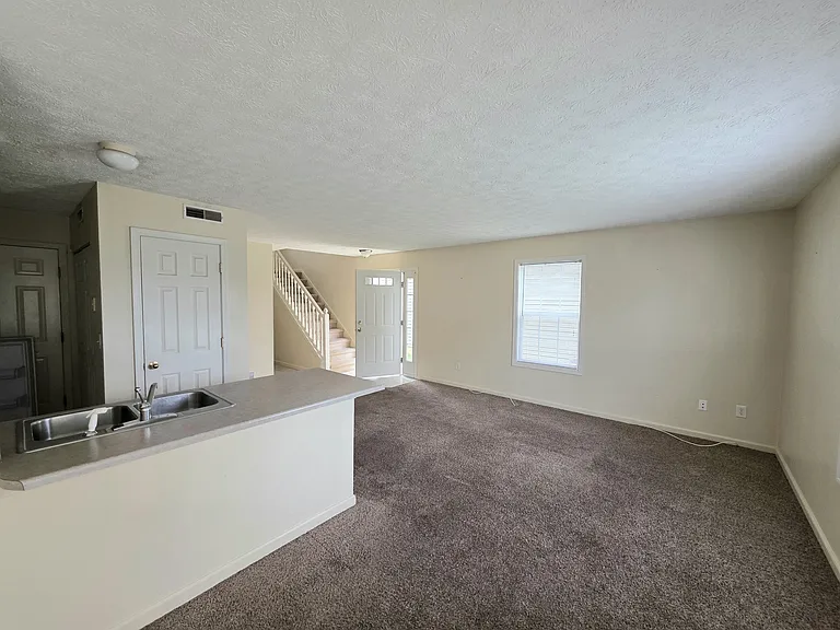 2871 S Walnut Street Pike — Photo 5
