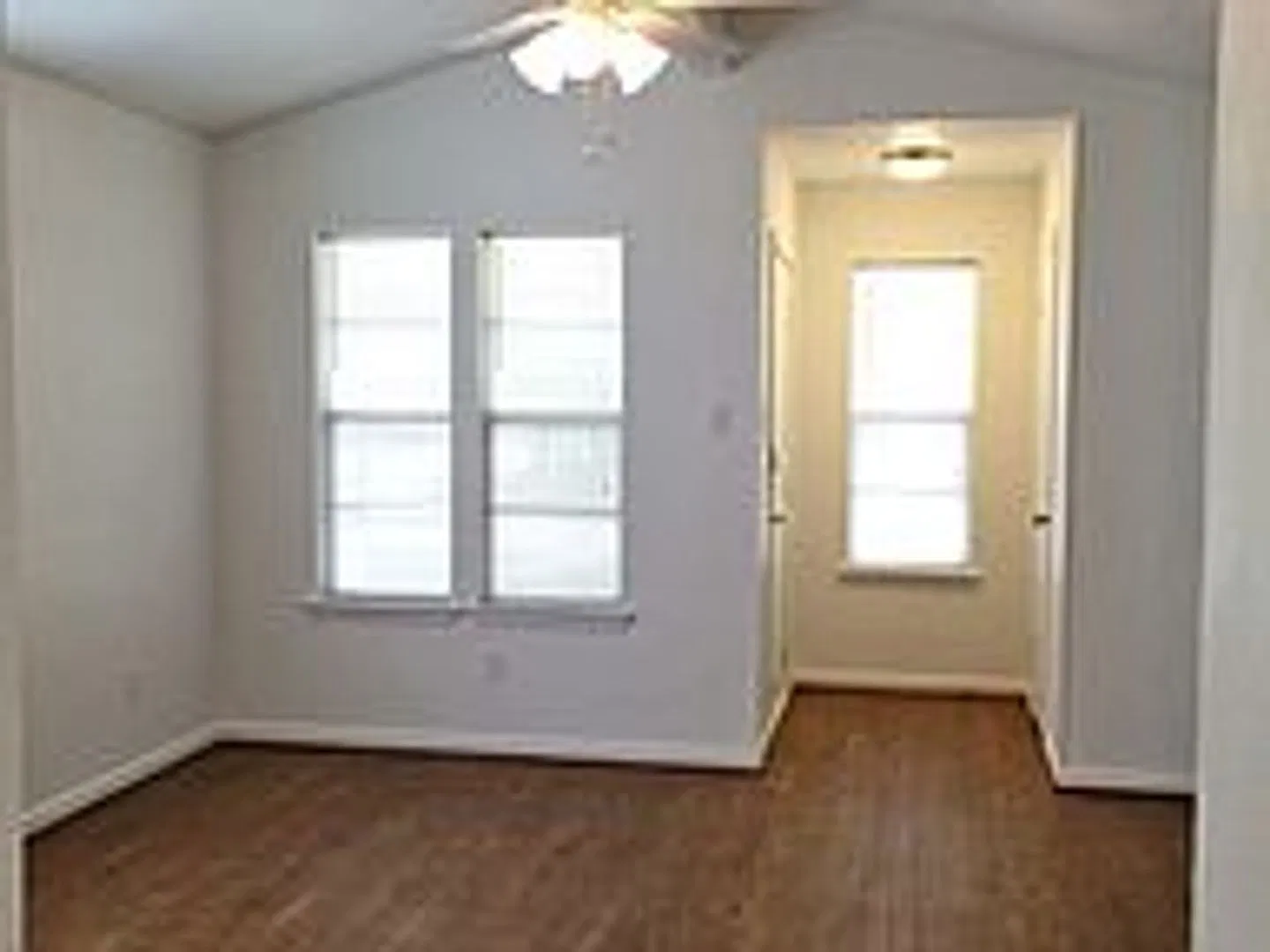 August 2027 Pre-Lease!! Cute 3 Bedroom 1.5 Bathroom Home — Photo 2