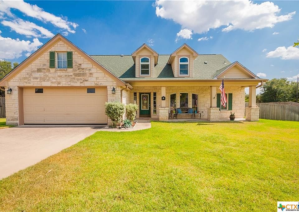 1st image of 25 Oakmont Cir