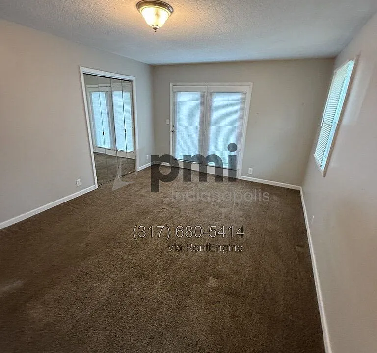 300 N Ellis Rd