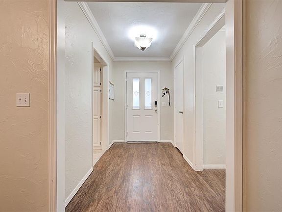 5th image of 620 SW 150th St