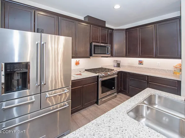8915 Dry Creek Loop, Anchorage, AK 99502