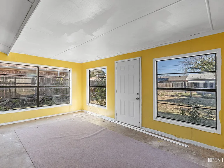 216 Dirks Dr — Photo 28